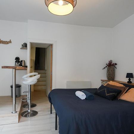 Studio Moderne, Hypercentre De Cholet, Arrivee Autonome ! Экстерьер фото