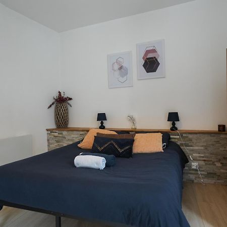 Studio Moderne, Hypercentre De Cholet, Arrivee Autonome ! Экстерьер фото